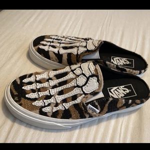 Vans Hazy Bones slip on mules size 5M/6.5W NEW